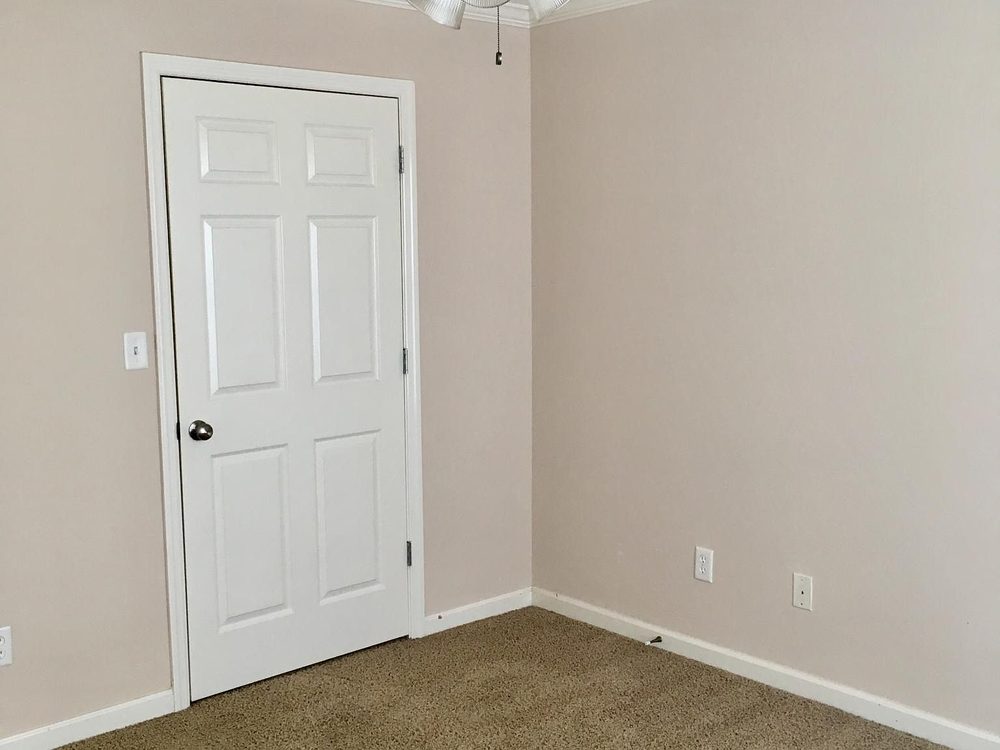 Pinebrook apartment bedroom with walk-in closet